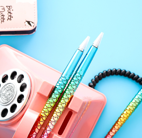 Mermaid Pen Close-up