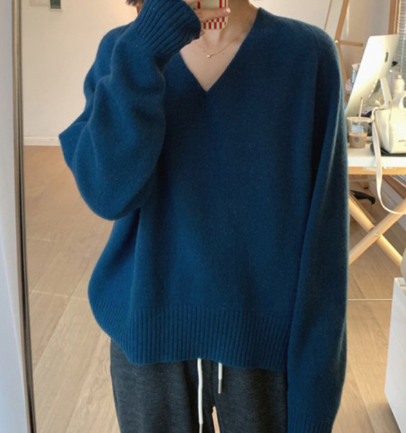 Sweater Image 2