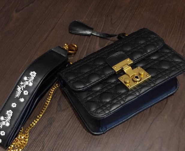 Stylish Black Messenger Bag