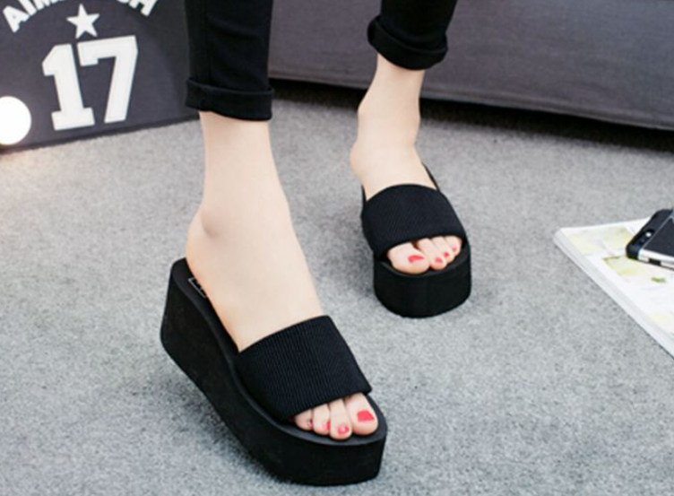Flat Wedge Sandals Image 2