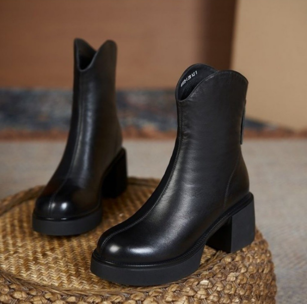 Stylish Breathable Hollowed-out Design