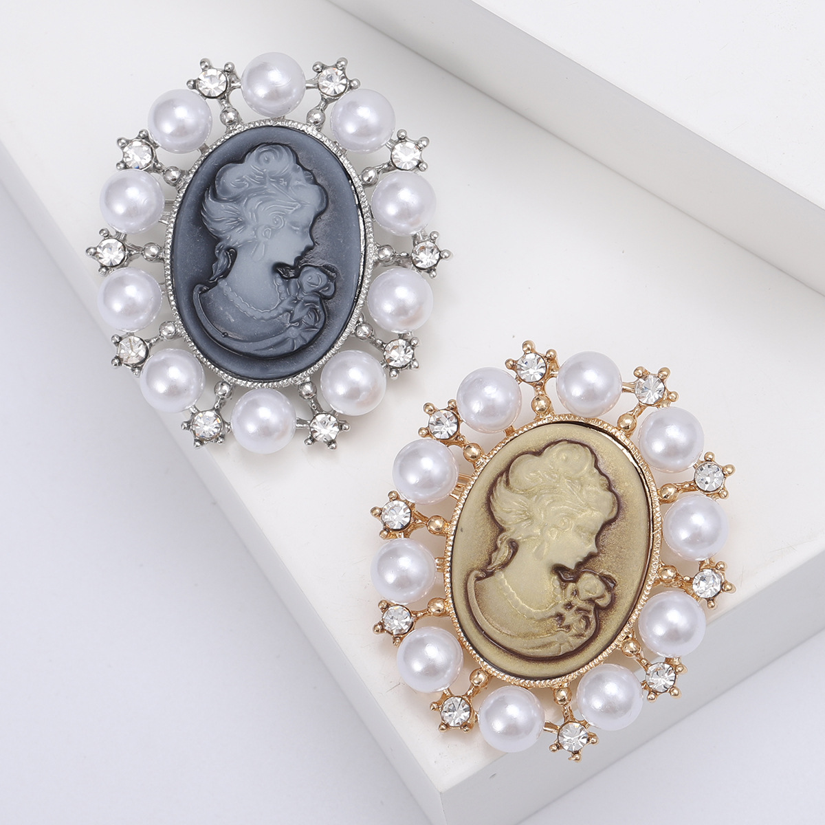 Gold Cameo Brooch