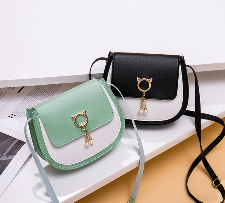 Hobo Saddle Bag Interior