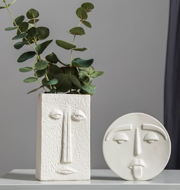 Unique Face Vase Design