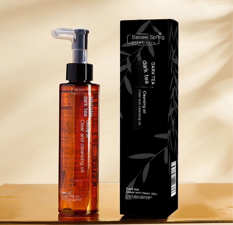 Black Tea Cleansing Oil Image 6