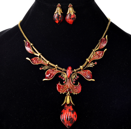 Bridal Accessory Set Image 1