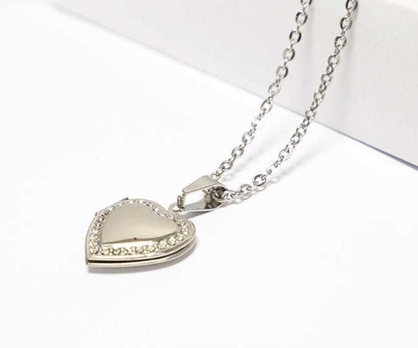 DIY Floating Locket Necklace