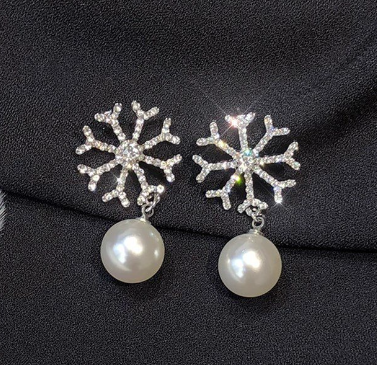 Elegant Pearl Earrings 2