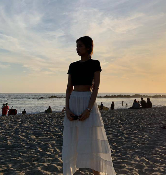 BLACKPINK Jennie Cake Skirt Image 4