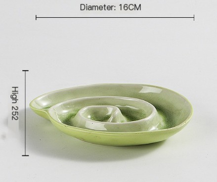 Porcelain spiral plate