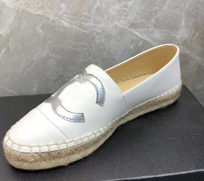Color-Block Rope Edge Flat Shoes Image 2