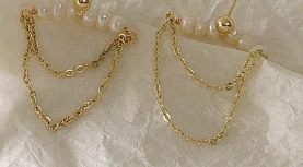 Baroque Pearl Earrings Image 1
