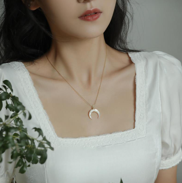 Fashion Necklace Image 2