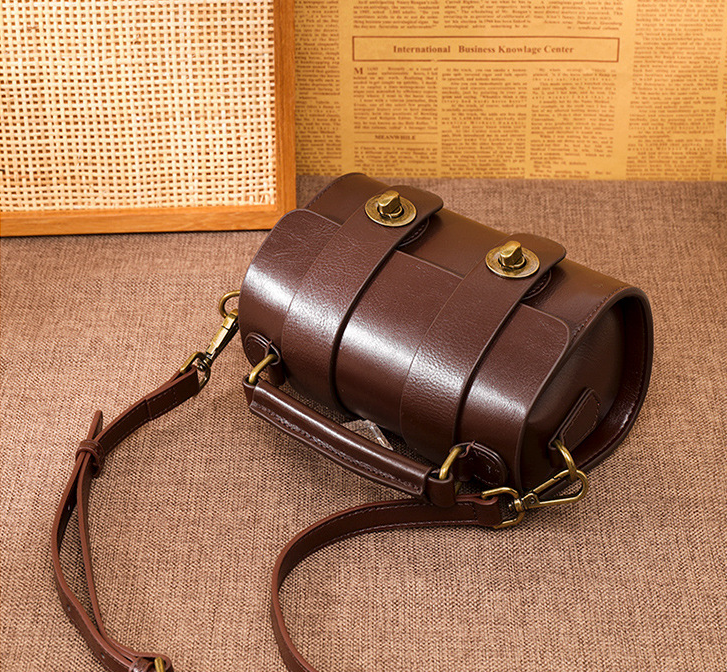 Messenger Bag Image 2
