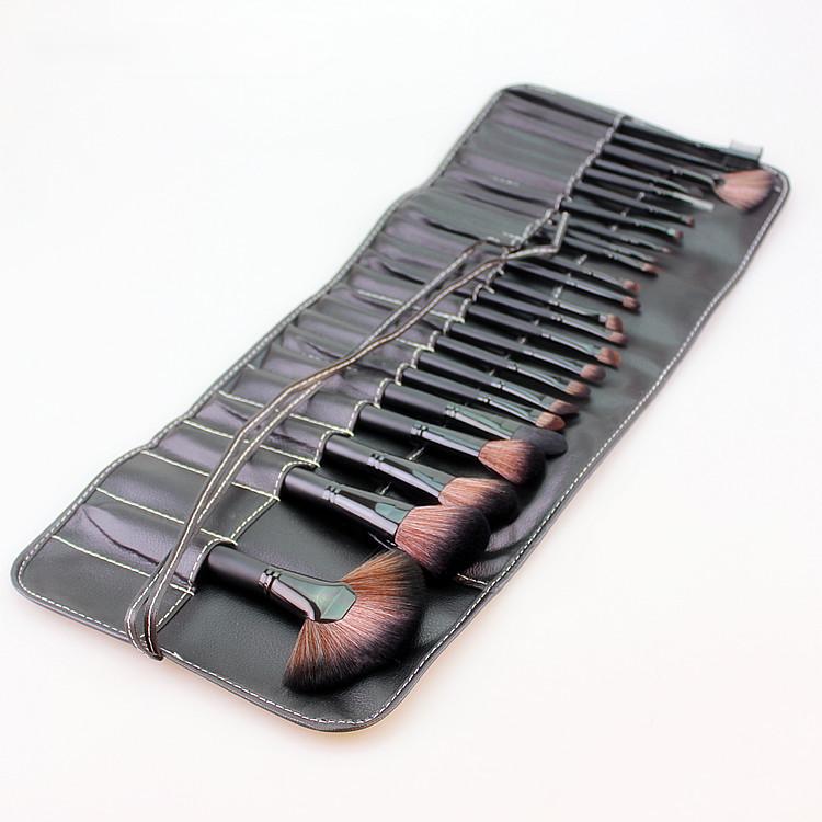Makeup Brush Set Image 4