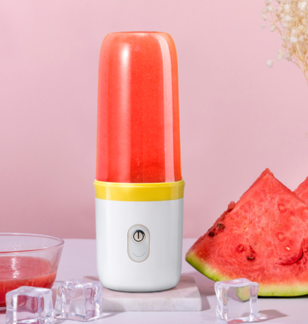 Portable Juicer Image 3