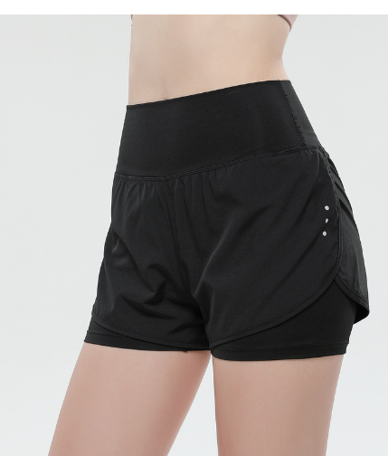 Quick-drying Sports Shorts Posing