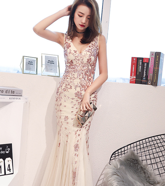 Evening Dress Image 2