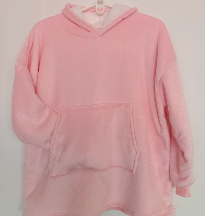 Lazy Pullover TV Blanket Image 4