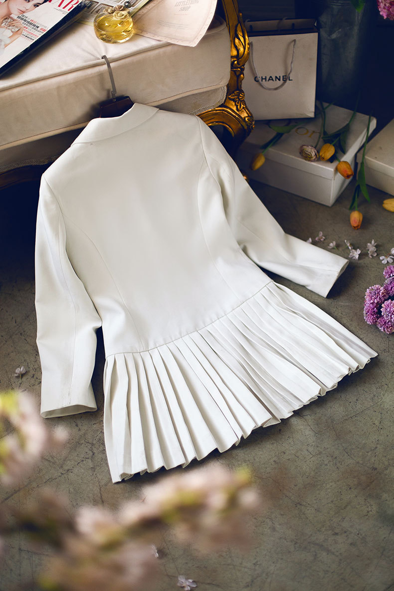 Women's Suit Image 6