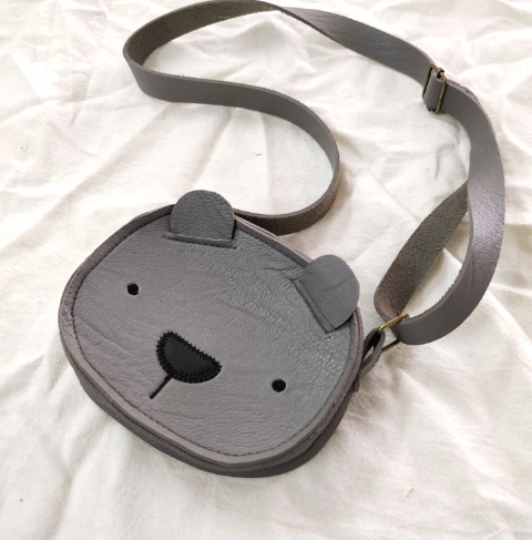 Baby Bear Messenger Bag in Black