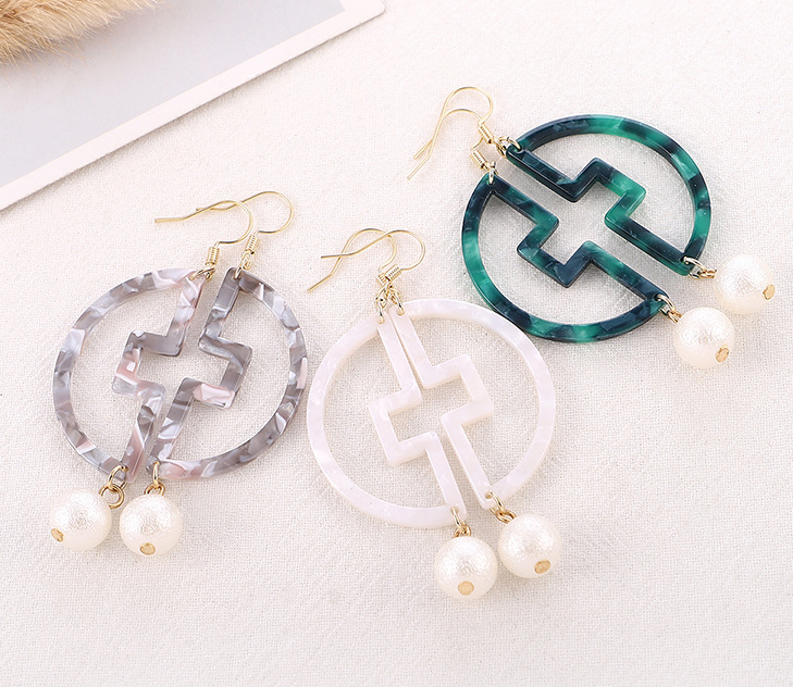 Exotic Pearl Drop Earrings 1