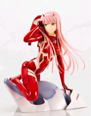 Darling in the FranXX Zero Two Figure 1