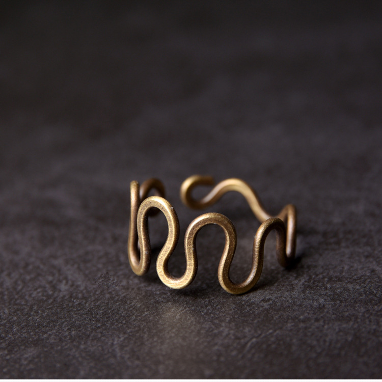 Worn Vintage Wave Ring