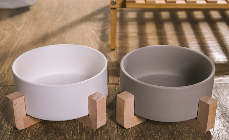 Ceramic Pet Bowl Image 4