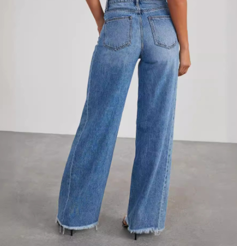 Comfortable Fit Jeans