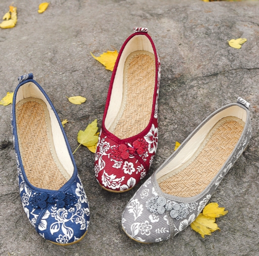 Old Beijing Flat Shoes Image 3