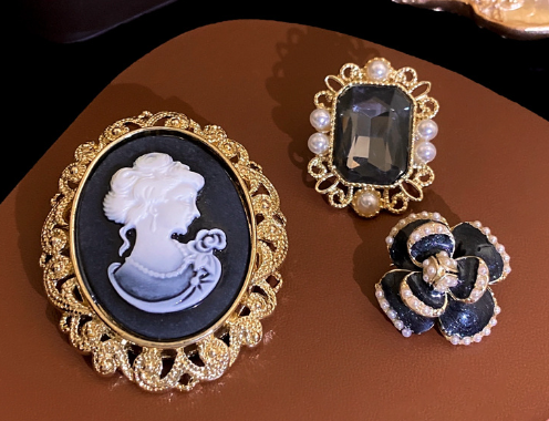Brooch Design 3