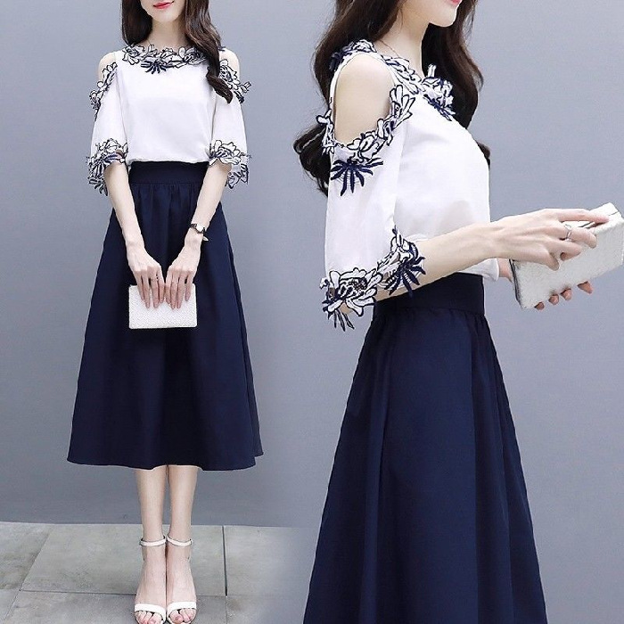 Elegant Two-Piece Set Image 5