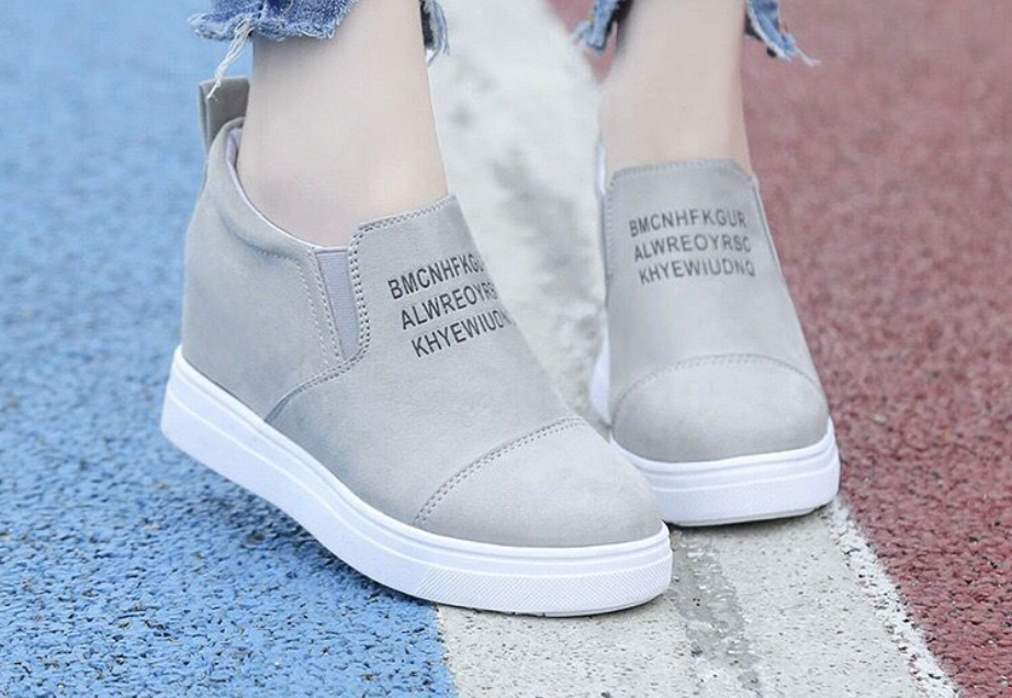 Canvas Shoes Image 3