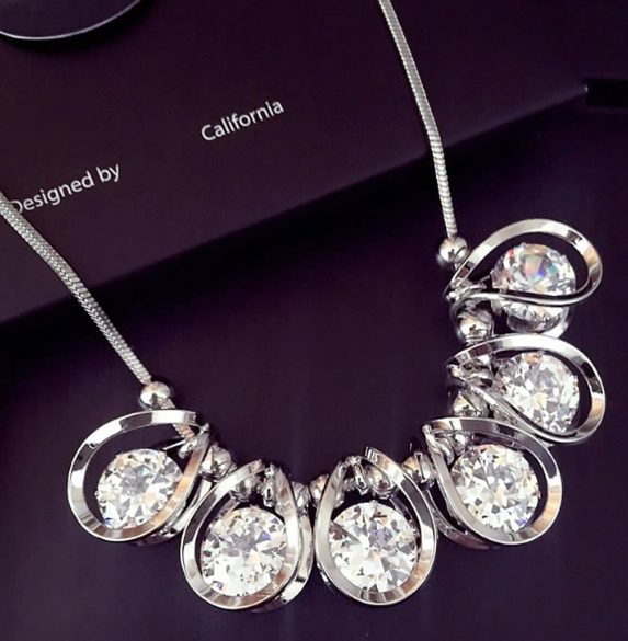 Short Clavicle Chain