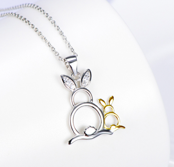 Close-up of the 925 silver rabbit pendant necklace
