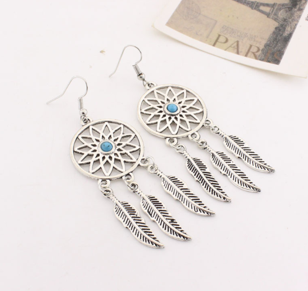 Vintage Retro Leaf Earrings and Necklace Set