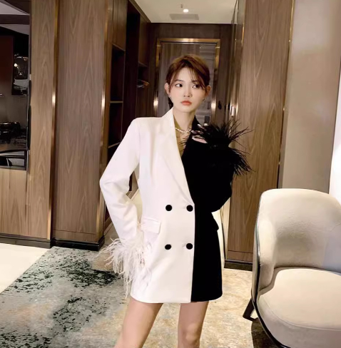Blazer Madamy Cruela Image 1
