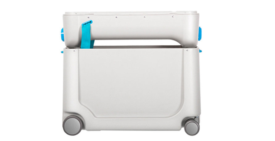 Travel Bed Feature