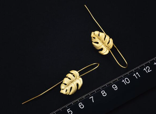 Turtle Leaf Earrings Gold