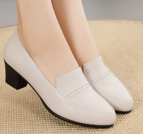 Medium heel shoes