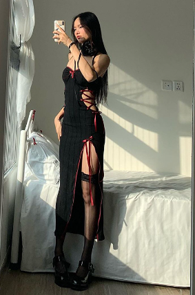 五角星T恤女 - Fashionable Details