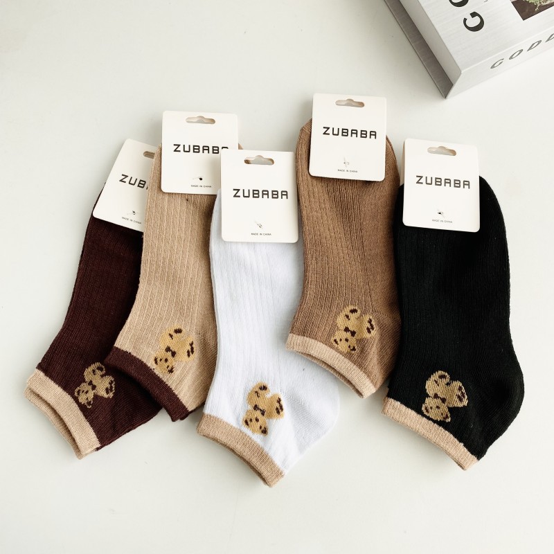 Double-needle bear socks with card