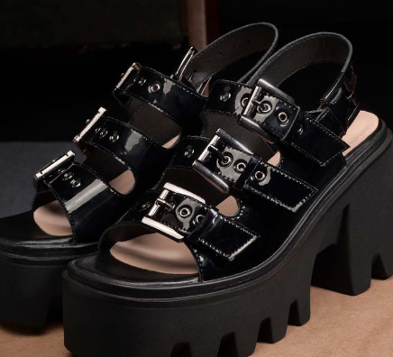 Roman Sandals Image 3