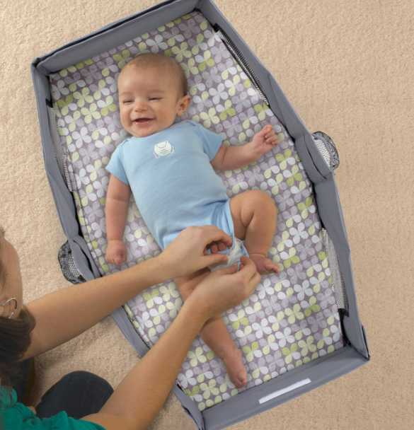 Foldable Baby Crib Image 2