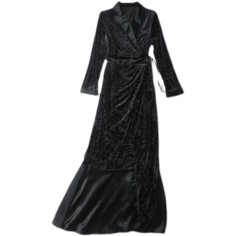 Elegant Windbreaker Image 3