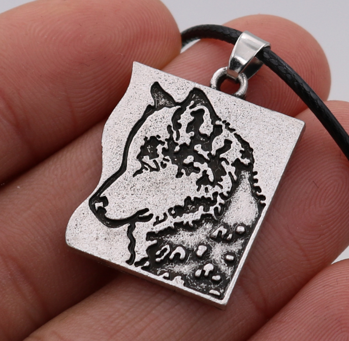 Couple Wolf Pendant Necklace - Detail View