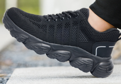 Men's Sports Casual Shoes - Close Up