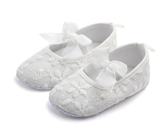 Embroidered Lace Baby Shoes Detail