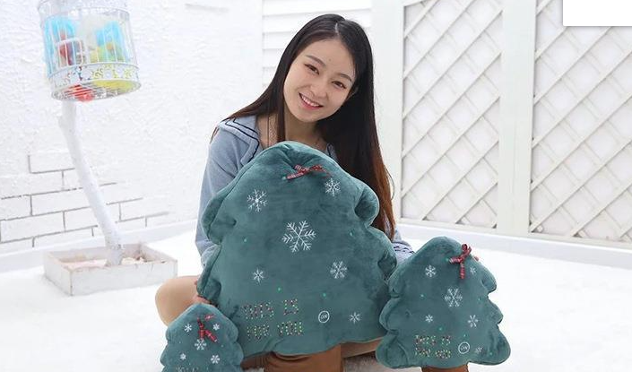 Glowing Christmas Tree Plush Toy 3